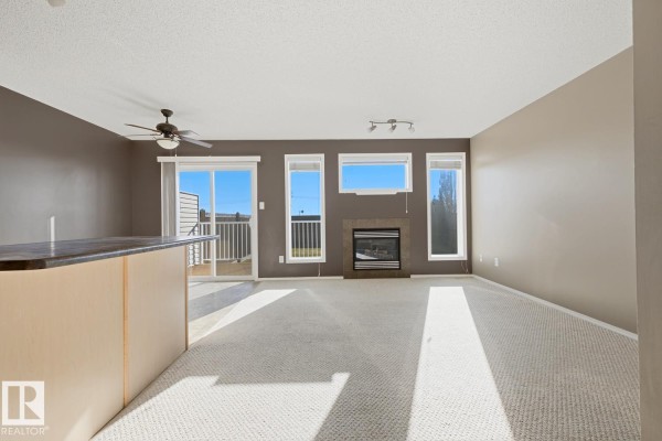 Dining room - 9047 Scott Cr Nw, Edmonton, AB T6R0E8 Photo 2
