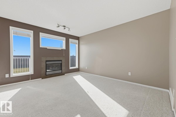 Primary Bedroom - 9047 Scott Cr Nw, Edmonton, AB T6R0E8 Photo 4