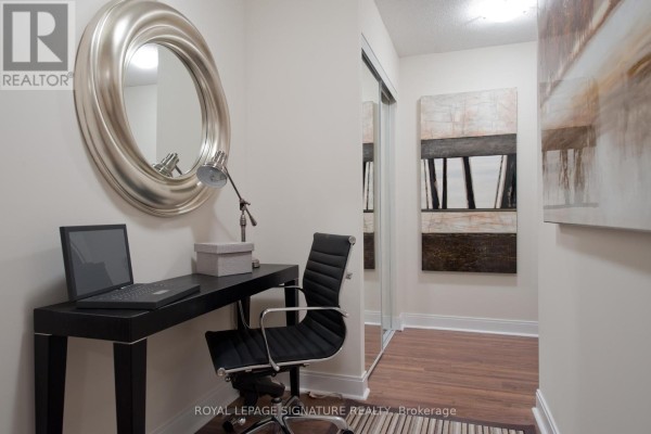 Kitchen - 905 - 105 Harrison Garden Boulevard, Toronto, ON M2N0C3 Photo 3