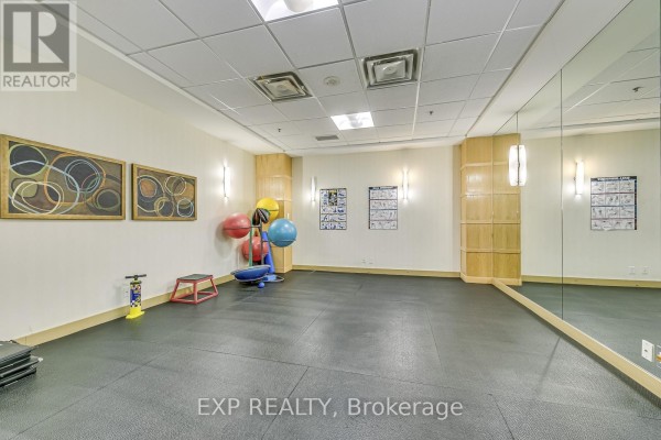 Primary Bedroom - 905 - 1055 Southdown Road, Mississauga, ON L5J0A3 Photo 4