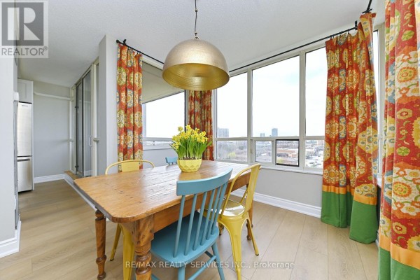 Primary Bedroom - 905 - 20 Cherrytree Drive, Brampton, ON L6Y3V1 Photo 4