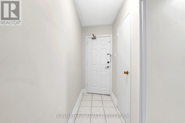 Primary Bedroom - 905 - 3065 Queen Frederica Drive, Mississauga, ON L4Y3A3 Photo 4