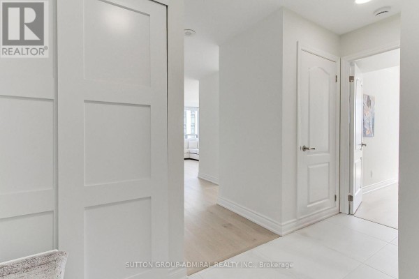 Bedroom 2 - 905 - 50 Disera Drive, Vaughan, ON L4J9G1 Photo 5