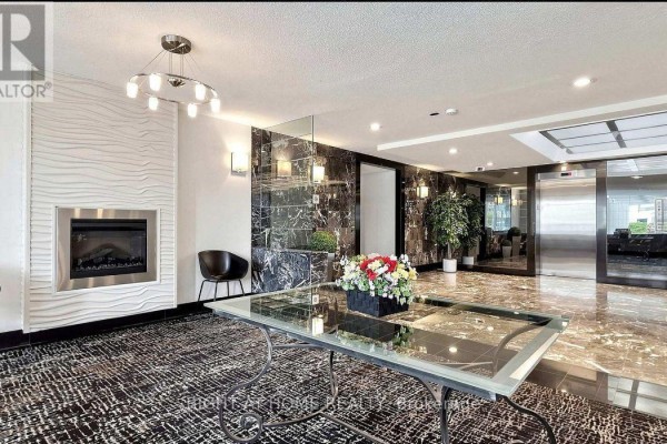 905 - 5765 Yonge Street N, Toronto, ON M2M4H9 Photo 4
