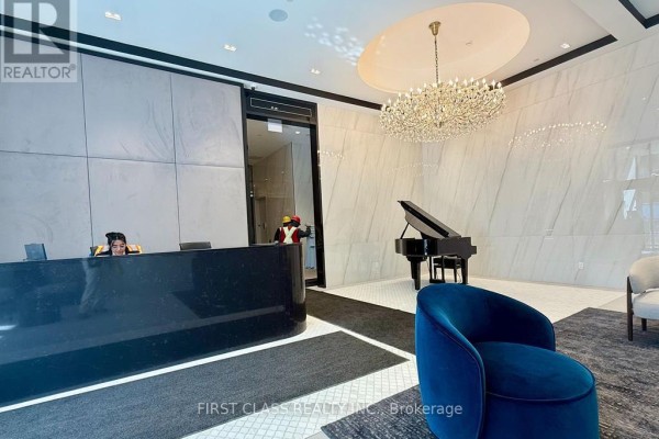 905 - 8 Wellesley Street W, Toronto, ON, photo 3
