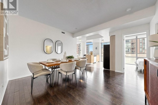 905 - 832 Bay Street, Toronto, ON, photo 3
