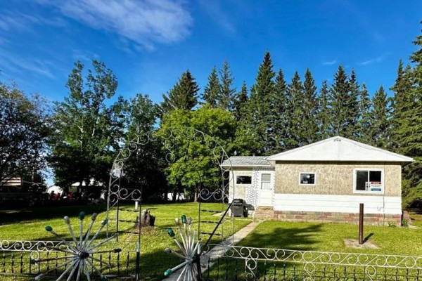 4pc Bathroom - 905 & 909 10th Street, Hylo, AB T0A1Z0 Photo 4