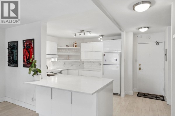 905 2024 Fullerton Avenue, North Vancouver, BC V7P3G4 Photo 3