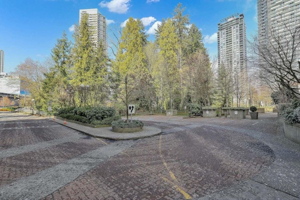 905 9830 Whalley Boulevard, Surrey, BC, photo 3