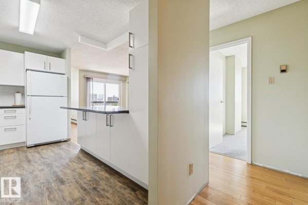 Laundry room - #905 9929 113 St Nw, Edmonton, AB T5K2N9 Photo 5