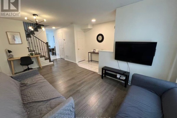 Primary Bedroom - 9051 Yonge Street, Richmond Hill, ON L4C0L2 Photo 5
