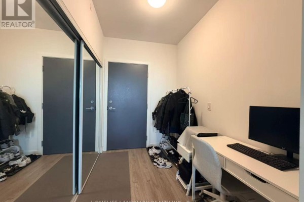 Primary Bedroom - 906 - 10 De Boers Drive, Toronto, ON M3J0H1 Photo 3