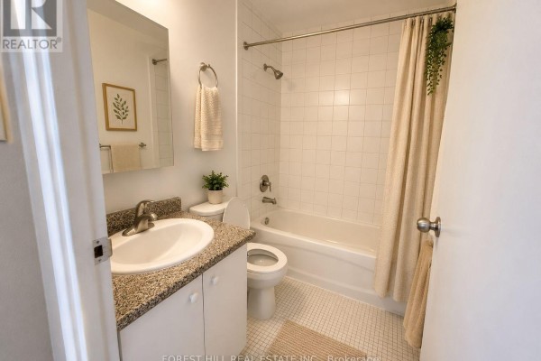 906 - 1276 Islington Avenue, Toronto, ON L6W1A1 Photo 4