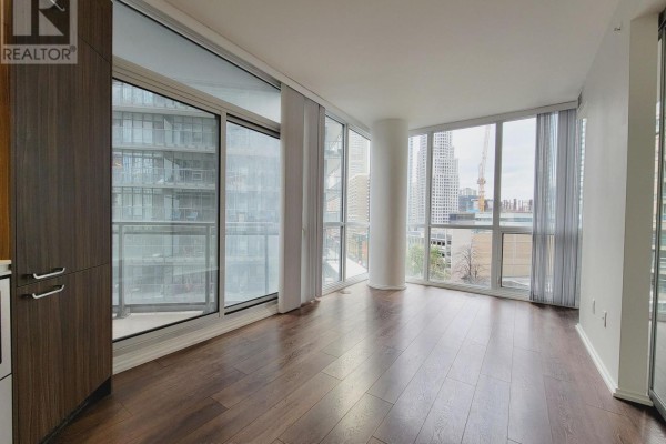 Dining room - 906 - 45 Charles Street E, Toronto, ON M4Y1S2 Photo 2