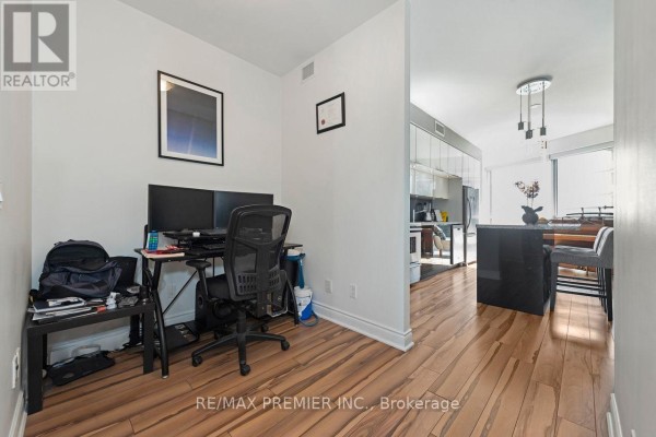 Den - 906 - 80 Marine Parade Drive, Toronto, ON M8V0A3 Photo 5
