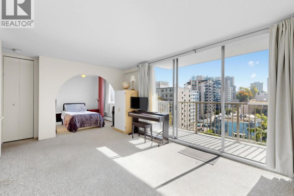 906 1251 Cardero Street, Vancouver, BC V6G2H9 Photo 2