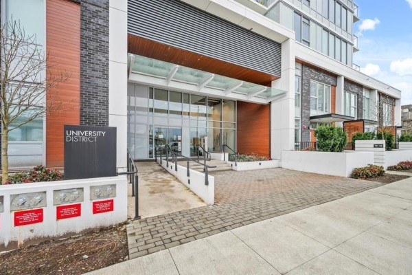 906 13428 105 Avenue, Surrey, BC V3T0S6 Photo 2