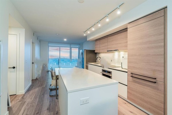 906 13428 105 Avenue, Surrey, BC V3T0S6 Photo 3