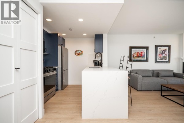 906 189 Davie Street, Vancouver, BC V6Z2Y1 Photo 2