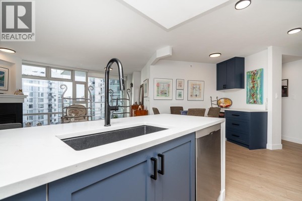 906 189 Davie Street, Vancouver, BC V6Z2Y1 Photo 4