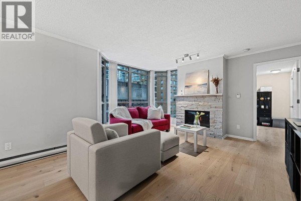 906 867 Hamilton Street, Vancouver, BC V6B6B7 Photo 2