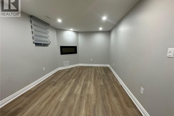 4pc Bathroom - 906 Farmstead Drive Unit# Lower, Milton, ON L9T8J5 Photo 3