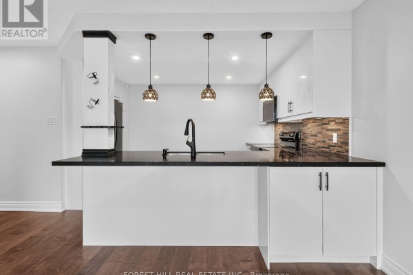 Kitchen - 907 - 1101 Steeles Avenue W, Toronto, ON M2R3W5 Photo 3