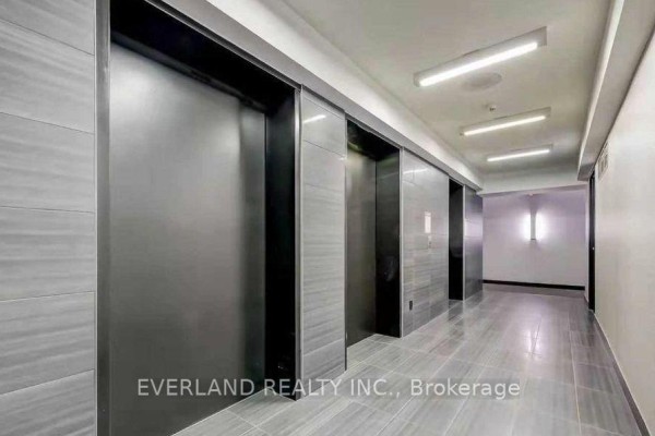 Foyer - 907 - 210 Victoria Street, Toronto, ON M5B2R3 Photo 4