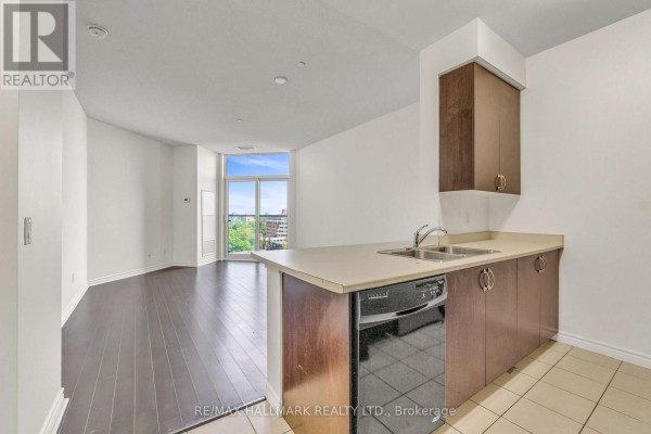 907 - 35 Saranac Boulevard, Toronto, ON, photo 3