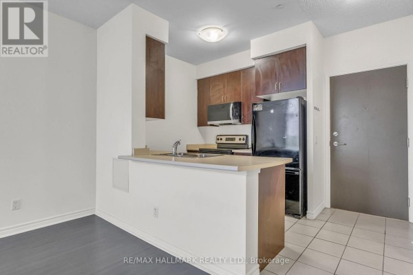 907 - 35 Saranac Boulevard, Toronto, ON M6A2G5 Photo 5