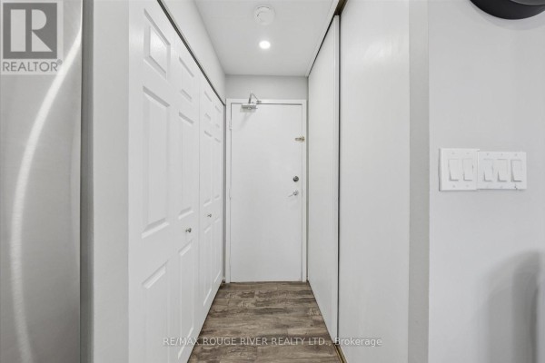 Dining room - 907 - 90 Ling Road, Toronto, ON M1E4Y3 Photo 2