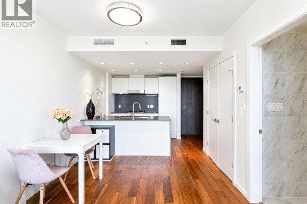 907 8488 Cornish Street, Vancouver, BC V6P0C2 Photo 3