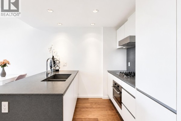 907 8488 Cornish Street, Vancouver, BC V6P0C2 Photo 5