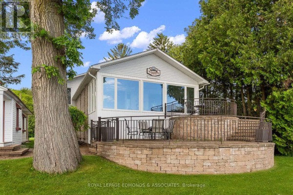907 Cedar Lane, Pembroke, ON, photo 3