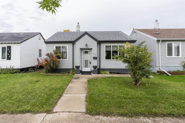 907 Spruce Street, Winnipeg