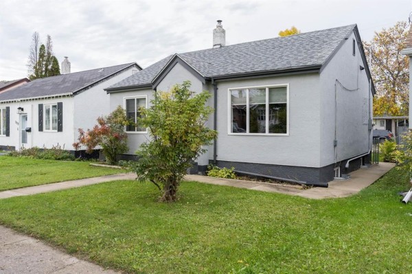 Eat in kitchen - 907 Spruce Street, Winnipeg, MB R3G2Z8 Photo 2