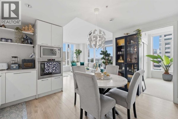 Kitchen - 908, 901 10 Avenue Sw, Calgary, AB T2R0B5 Photo 5