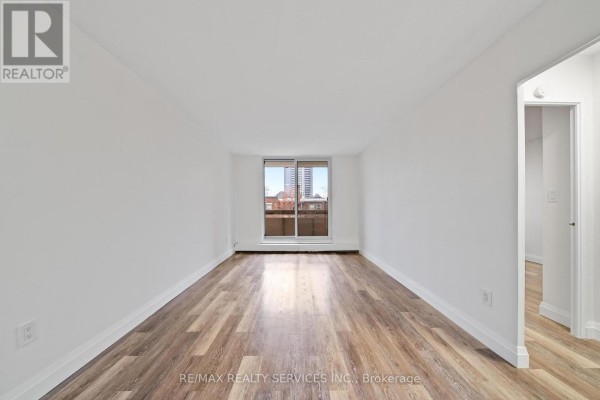 908 - 223 Jackson Street W, Hamilton, ON L8P4R4 Photo 4