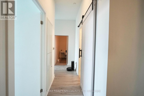 908 - 252 Church Street, Toronto, ON M5B1Z2 Photo 4