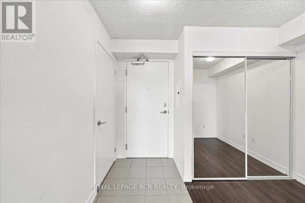 908 - 812 Lansdowne Avenue, Toronto, ON, photo 3
