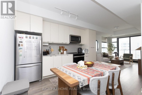 Kitchen - 908 A - 1606 Charles Street, Whitby, ON L1N0P1 Photo 3