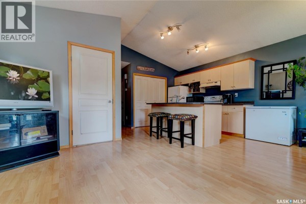 4pc Bathroom - 908 Connaught Street, Regina, SK S4T4S6 Photo 5