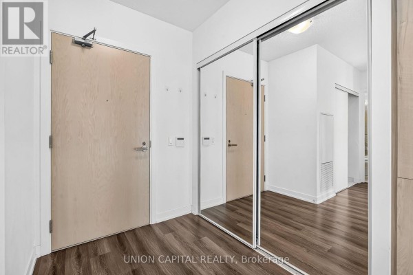 Den - 909 - 138 Downes Street, Toronto, ON M5E0E4 Photo 4