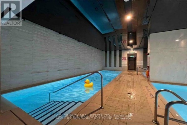 909 - 17 Bathurst Street, Toronto, ON M5V0N1 Photo 5