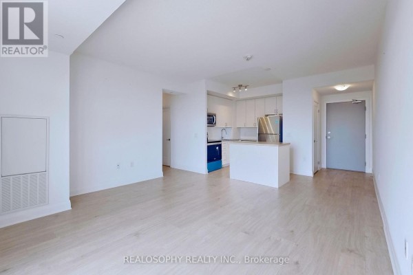Living room - 909 - 3220 Sheppard Avenue E, Toronto, ON M1T0B7 Photo 2