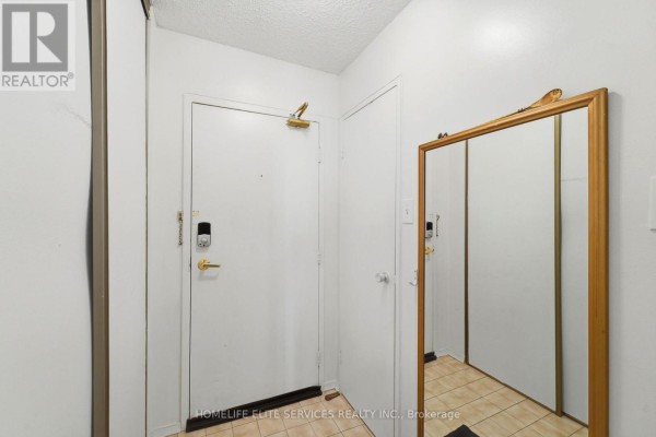 909 - 500 Laurier Avenue W, Ottawa, ON K1R5E1 Photo 5