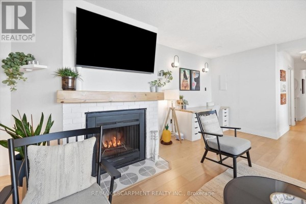 Kitchen - 909 - 700 Dynes Road, Burlington, ON L7M3N2 Photo 5