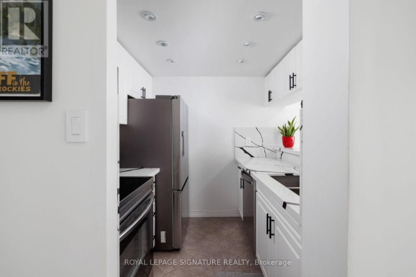 909 - 880 Dundas Street W, Mississauga, ON L5C4H3 Photo 5