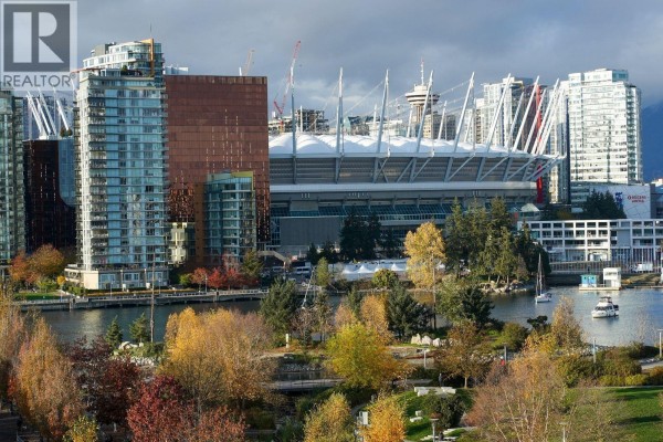 909 1768 Cook Street, Vancouver, BC V5Y0N3 Photo 4