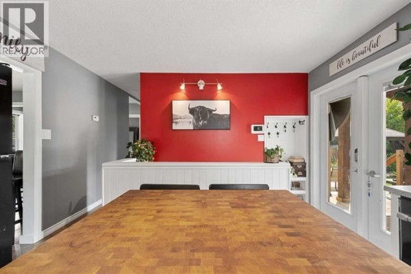 Bedroom - 909 6 Street Sw, High River, AB T1V1B3 Photo 5